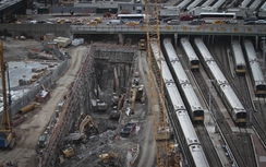 Ông Trump làm cách nào có 1.000 tỉ USD xây hạ tầng giao thông?